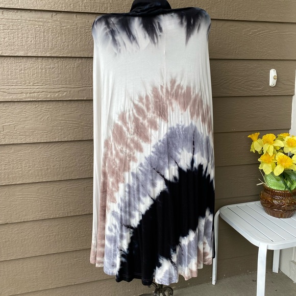 NWT Young Fabulous Broke poncho tie- dye Maxi Dress Medium Cape Collar - Picture 13 of 14